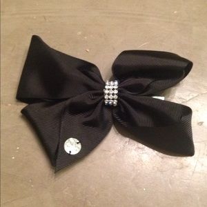 Brand new never used jojo bow